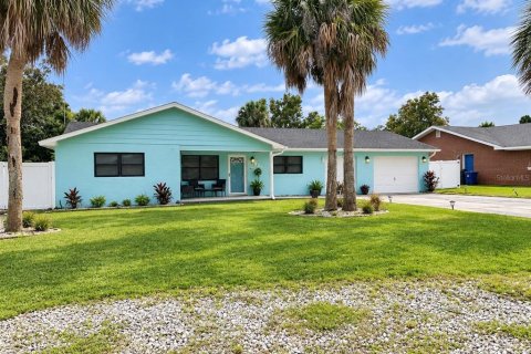 Villa ou maison à Lake Alfred, Floride 4 chambres, 120.4 m2 № 2405530
