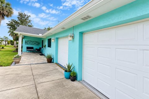 Villa ou maison à vendre à Lake Alfred, Floride: 4 chambres, 120.4 m2 № 2405530 - photo 4
