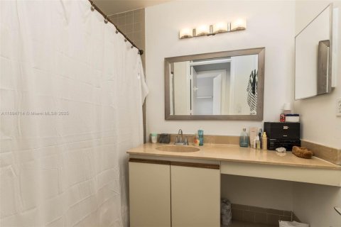 Condominio en venta en Deerfield Beach, Florida, 3 dormitorios, 102.19 m2 № 1947175 - foto 19