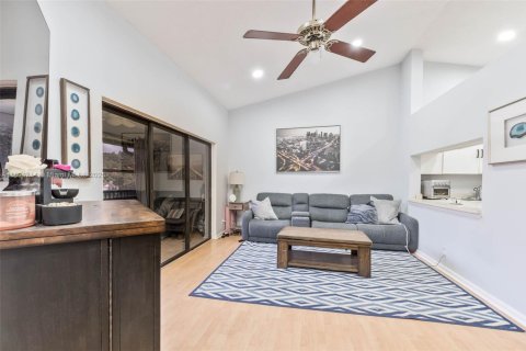 Condominio en venta en Deerfield Beach, Florida, 3 dormitorios, 102.19 m2 № 1947175 - foto 8