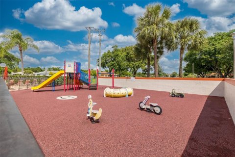 Condominio en venta en Deerfield Beach, Florida, 3 dormitorios, 102.19 m2 № 1947175 - foto 27