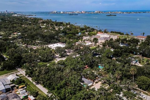 House in Dunedin, Florida 2 bedrooms, 105.72 sq.m. № 1840107 - photo 17