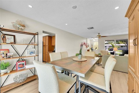 Casa en venta en Fort Lauderdale, Florida, 3 dormitorios, 129.23 m2 № 1732349 - foto 11