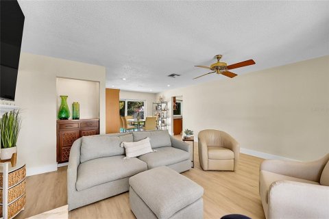 Casa en venta en Fort Lauderdale, Florida, 3 dormitorios, 129.23 m2 № 1732349 - foto 8