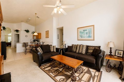 Villa ou maison à vendre à Haines City, Floride: 4 chambres, 177.63 m2 № 2120976 - photo 12