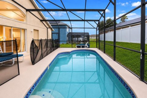 Villa ou maison à vendre à Haines City, Floride: 4 chambres, 177.63 m2 № 2120976 - photo 2
