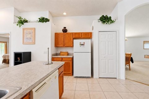 Villa ou maison à vendre à Haines City, Floride: 4 chambres, 177.63 m2 № 2120976 - photo 8