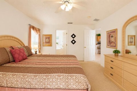 Villa ou maison à vendre à Haines City, Floride: 4 chambres, 177.63 m2 № 2120976 - photo 14