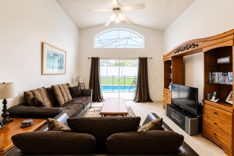 Villa ou maison à vendre à Haines City, Floride: 4 chambres, 177.63 m2 № 2120976 - photo 11