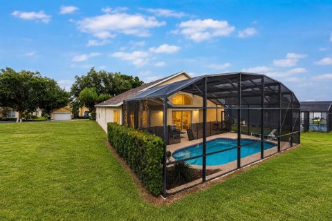 Villa ou maison à vendre à Haines City, Floride: 4 chambres, 177.63 m2 № 2120976 - photo 3