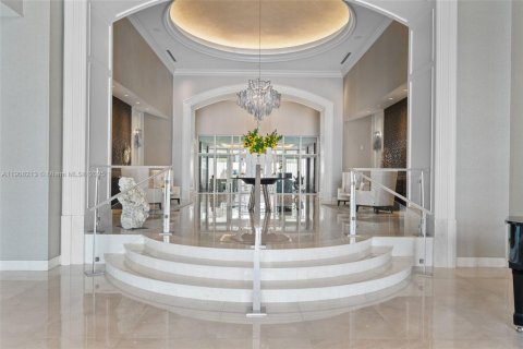 Condo in Aventura, Florida, 2 bedrooms  № 2012707 - photo 23