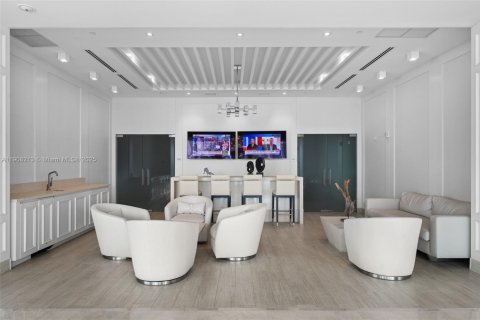 Condo in Aventura, Florida, 2 bedrooms  № 2012707 - photo 28