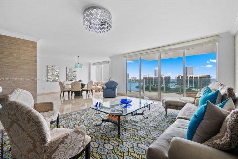 Condo in Aventura, Florida, 2 bedrooms  № 2012707