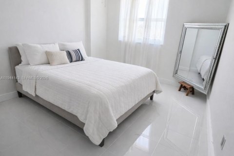 Condo in Miami Beach, Florida, 2 bedrooms № 2060110 - photo 5