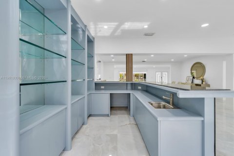Купить виллу или дом в Майами-Бич, Флорида 4 спальни, 312.34м2, № 2043694 - фото 30