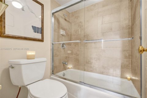 Купить кондоминиум в Майами-Бич, Флорида 1 спальня, 88.26м2, № 2002662 - фото 18