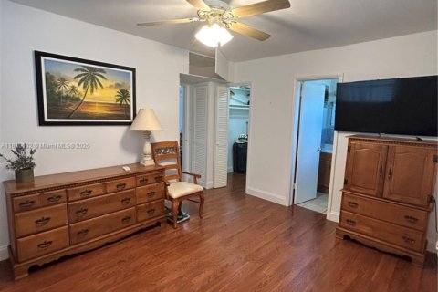 Condominio en venta en Hollywood, Florida, 1 dormitorio, 61.78 m2 № 2035324 - foto 9