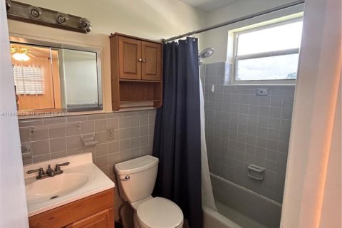 Condominio en venta en Hollywood, Florida, 1 dormitorio, 61.78 m2 № 2035324 - foto 12