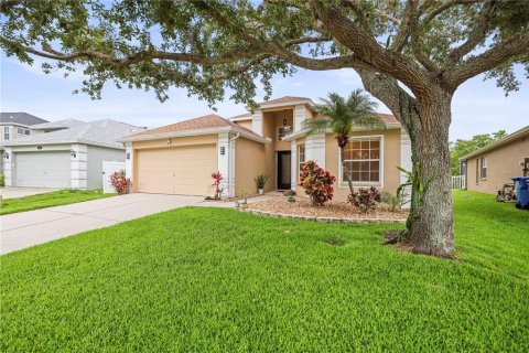 House in Saint Petersburg, Florida 3 bedrooms, 165.64 sq.m. № 1782781 - photo 4