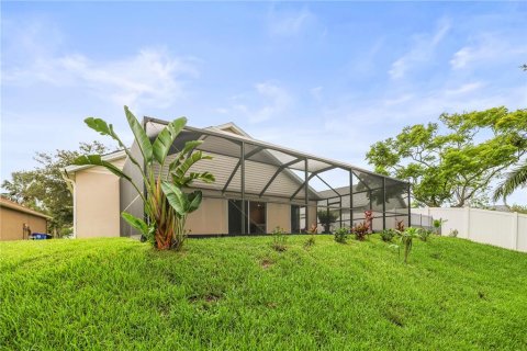 House in Saint Petersburg, Florida 3 bedrooms, 165.64 sq.m. № 1782781 - photo 20