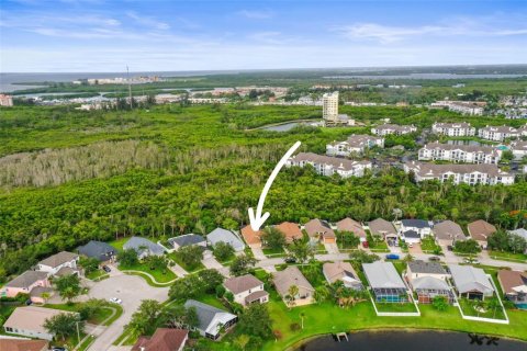 House in Saint Petersburg, Florida 3 bedrooms, 165.64 sq.m. № 1782781 - photo 10