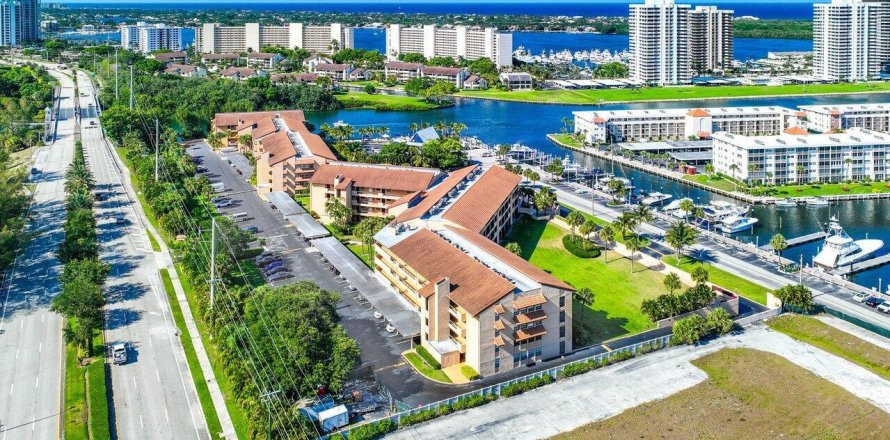 Condo in North Palm Beach, Florida, 2 bedrooms  № 1221590
