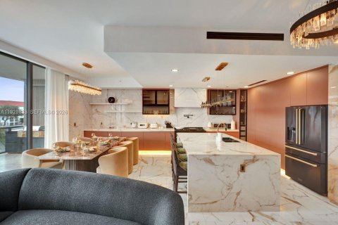 Condo in Aventura, Florida, 4 bedrooms  № 2000017 - photo 7