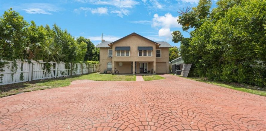 Immobilier commercial à Saint Petersburg, Floride 3 chambres, 165.55 m2 № 1879662