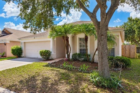 House in Riverview, Florida 3 bedrooms, 140 sq.m. № 2420081 - photo 2