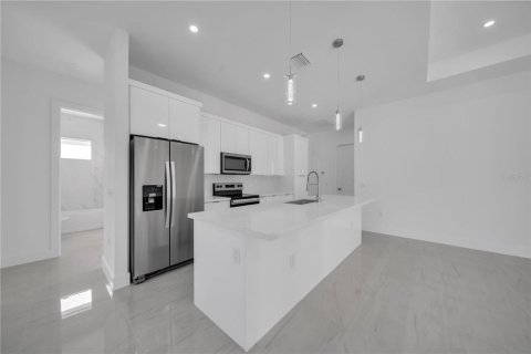 Villa ou maison à vendre à Lehigh Acres, Floride: 3 chambres, 152.64 m2 № 2291679 - photo 5