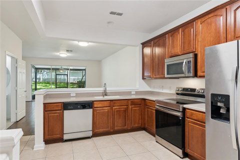 Townhouse in Orlando, Florida 3 bedrooms, 155.33 sq.m. № 2216095 - photo 16