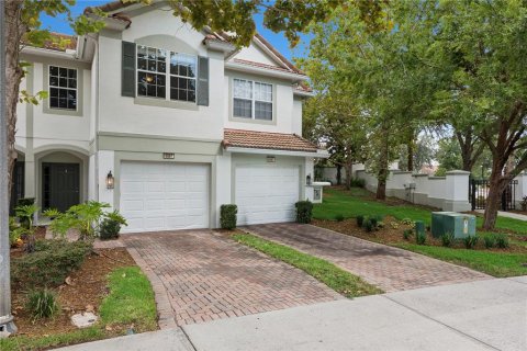 Townhouse in Orlando, Florida 3 bedrooms, 155.33 sq.m. № 2216095 - photo 2