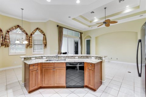 House in Estero, Florida 4 bedrooms, 183.48 sq.m. № 2238728 - photo 10