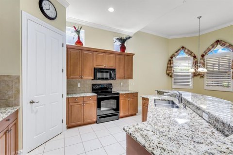 House in Estero, Florida 4 bedrooms, 183.48 sq.m. № 2238728 - photo 9