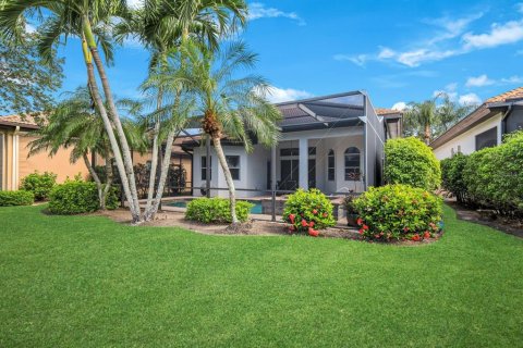 House in Estero, Florida 4 bedrooms, 183.48 sq.m. № 2238728 - photo 24