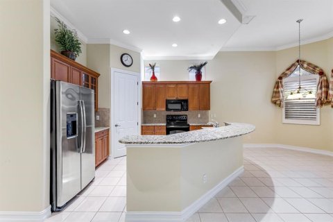 House in Estero, Florida 4 bedrooms, 183.48 sq.m. № 2238728 - photo 3