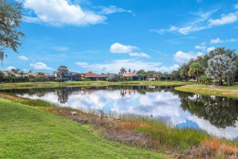 House in Estero, Florida 4 bedrooms, 183.48 sq.m. № 2238728 - photo 25