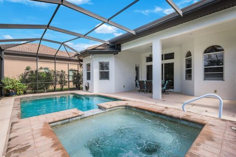 House in Estero, Florida 4 bedrooms, 183.48 sq.m. № 2238728 - photo 22