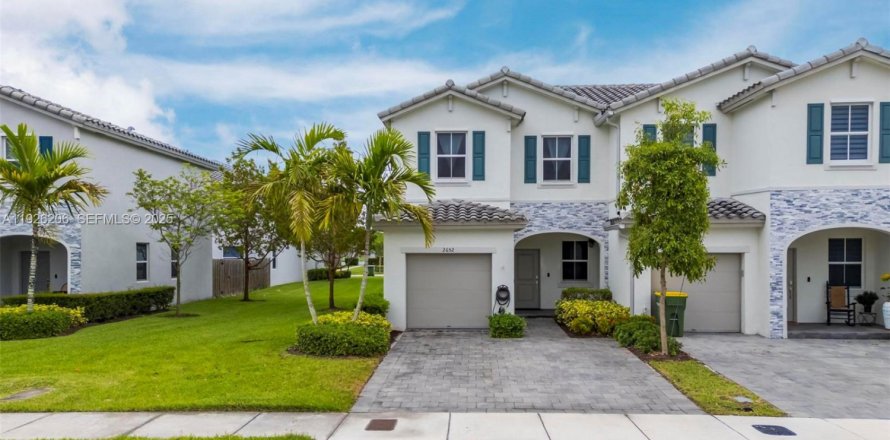 Adosado en Homestead, Florida 3 dormitorios, 123.65 m2 № 1985905