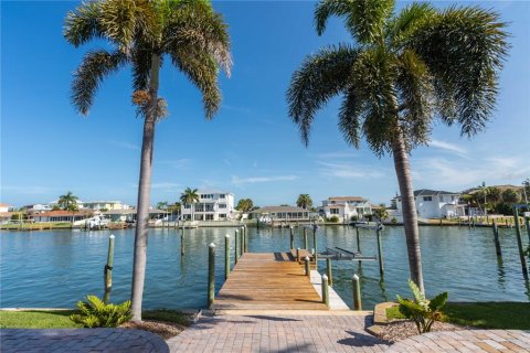 Casa en venta en Clearwater, Florida, 3 dormitorios, 206.99 m2 № 2227867 - foto 5