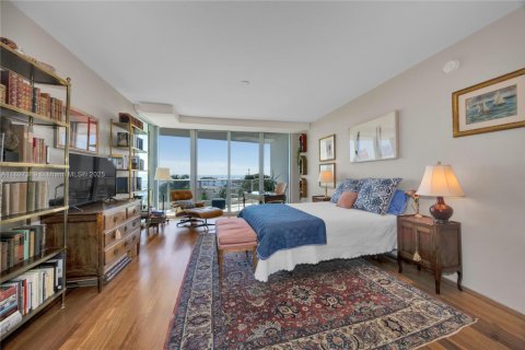 Condo in Miami, Florida, 3 bedrooms  № 1948609 - photo 25