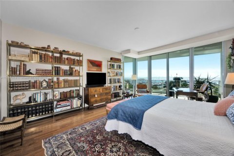 Condo in Miami, Florida, 3 bedrooms  № 1948609 - photo 24