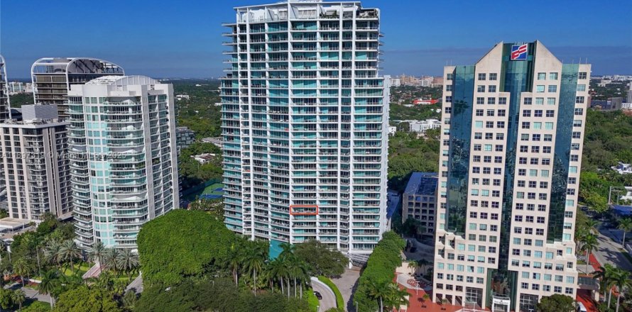 Condo in Miami, Florida, 3 bedrooms  № 1948609