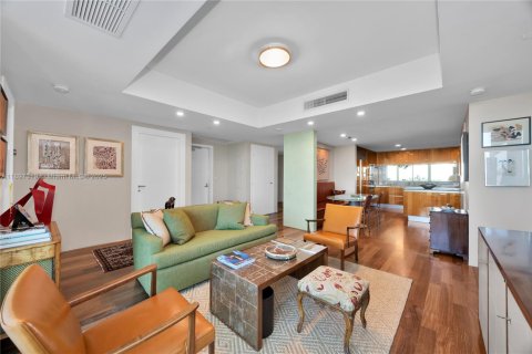 Condo in Miami, Florida, 3 bedrooms  № 1948609 - photo 17