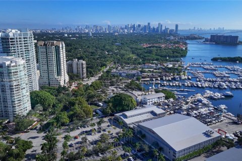 Condo in Miami, Florida, 3 bedrooms  № 1948609 - photo 2