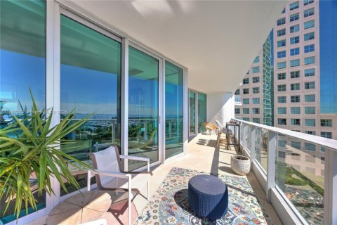 Condo in Miami, Florida, 3 bedrooms  № 1948609 - photo 8
