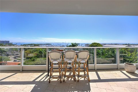 Condo in Miami, Florida, 3 bedrooms  № 1948609 - photo 5
