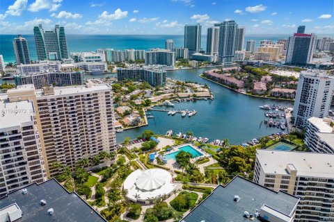 Condominio en venta en Hallandale Beach, Florida, 2 dormitorios, 130.06 m2 № 2008789 - foto 25