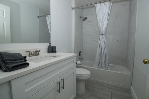 Casa en venta en Winter Garden, Florida, 5 dormitorios, 285.58 m2 № 1750154 - foto 18