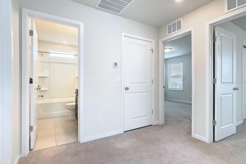Villa ou maison à vendre à Kissimmee, Floride: 3 chambres, 176.51 m2 № 2233240 - photo 29